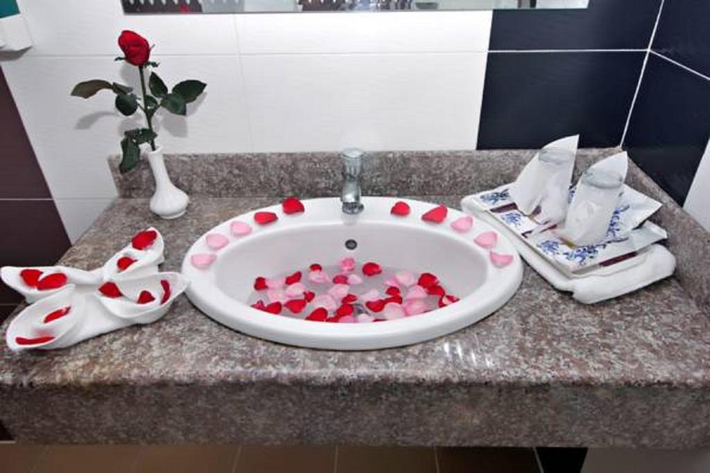 Diamond Crown Hotel