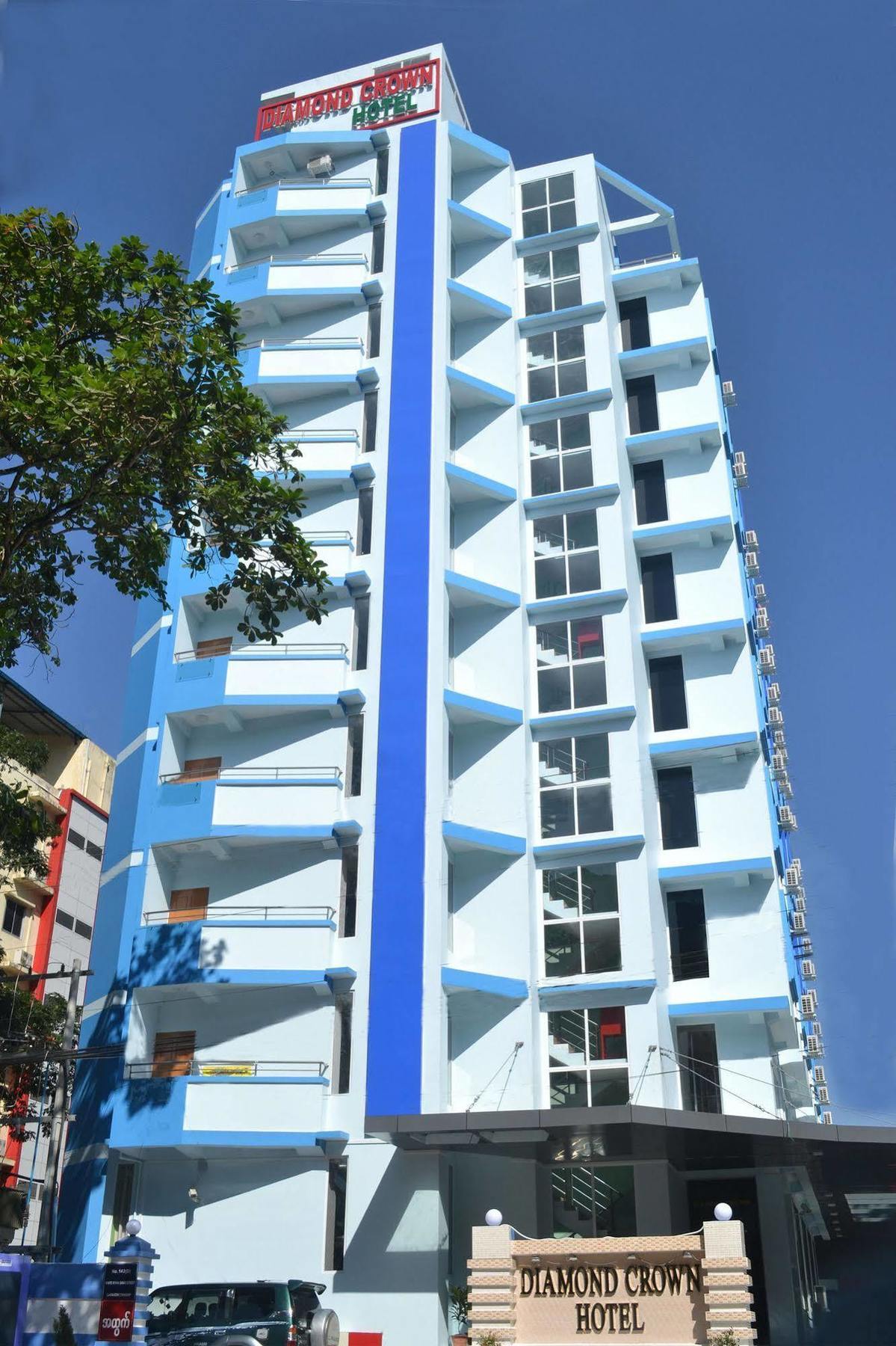Hotel Diamond Crown